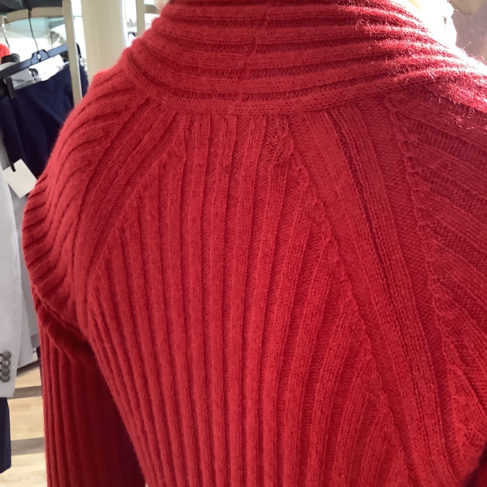 BARCELINO. Gorgeous red 100% cashmere cardigan. FRONT POCKETS. RIBBED CASHMERE - Picture 4 of 8